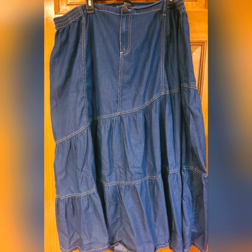 Baccini lightweight denim 22w flowy skirt